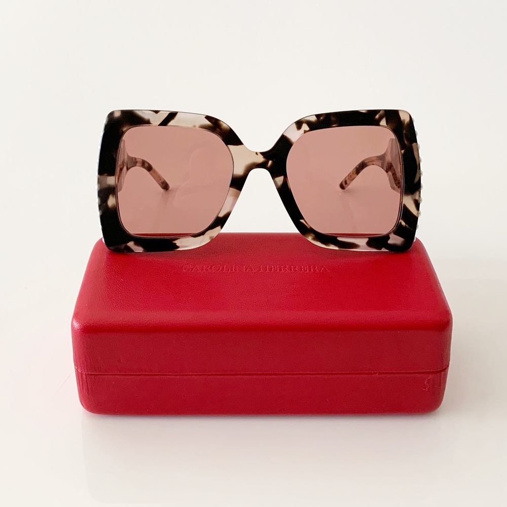Carolina Herrera Sunglasses, New - Picture 2 of 10